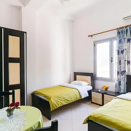 Shpetimi Hotel 3*