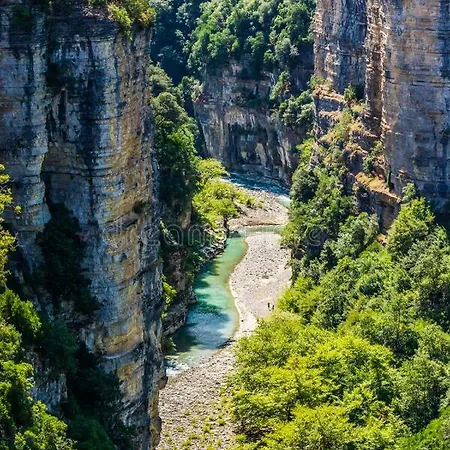 Shpetimi فندق Zhaban