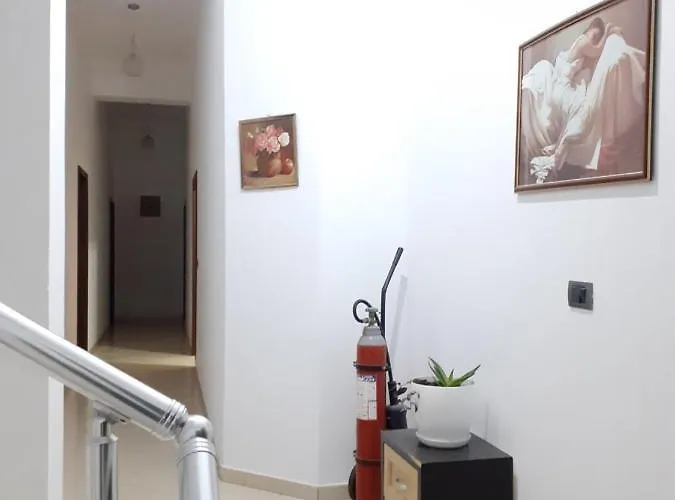 Shpetimi Hotel Zhaban