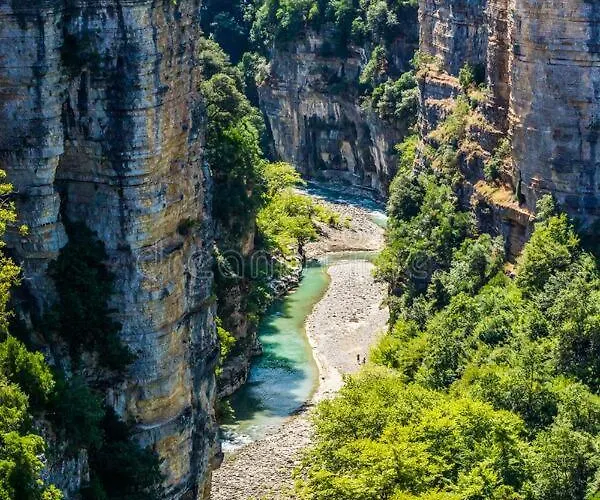 Shpetimi Hotel Zhaban